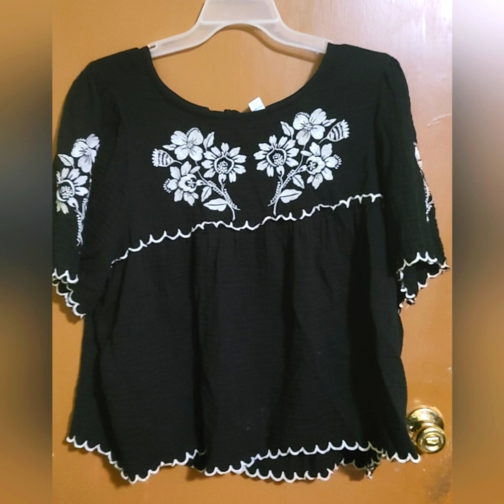 Old Navy embroidered boho blouse XXL